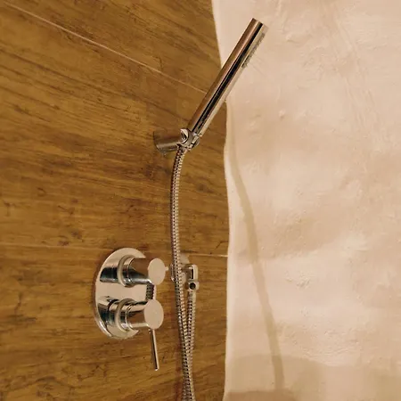 Casa Matteotti * كونفيرسانو